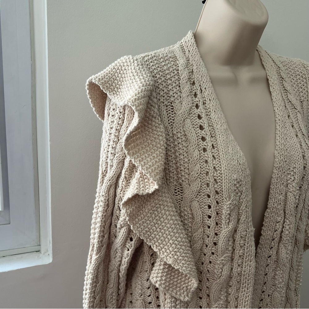 Universal Thread Women's Ruffled Knit Sweater Car… - image 5